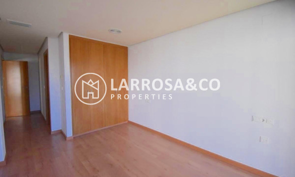 Herverkoop - Apartment - Torrevieja - Centro - Muelle Pesquero
