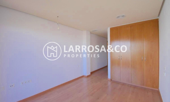 Herverkoop - Apartment - Torrevieja - Centro - Muelle Pesquero