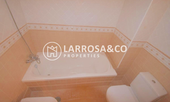 Herverkoop - Apartment - Torrevieja - Centro - Muelle Pesquero