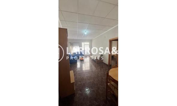 Resale - Semi-detached house - Torrevieja - Estacion de autobuses