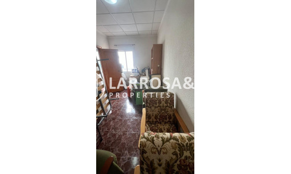 Resale - Semi-detached house - Torrevieja - Estacion de autobuses