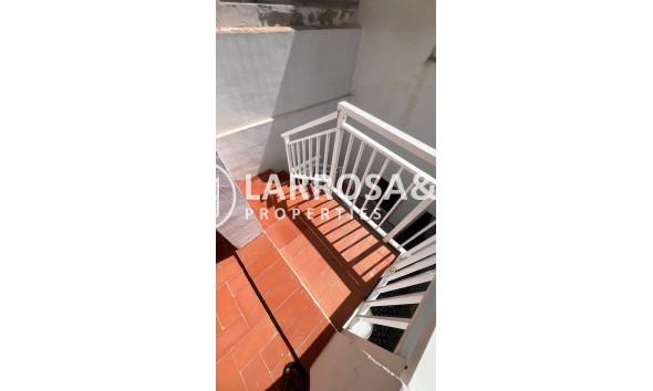 Resale - Semi-detached house - Torrevieja - Estacion de autobuses