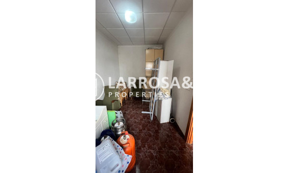 Resale - Semi-detached house - Torrevieja - Estacion de autobuses