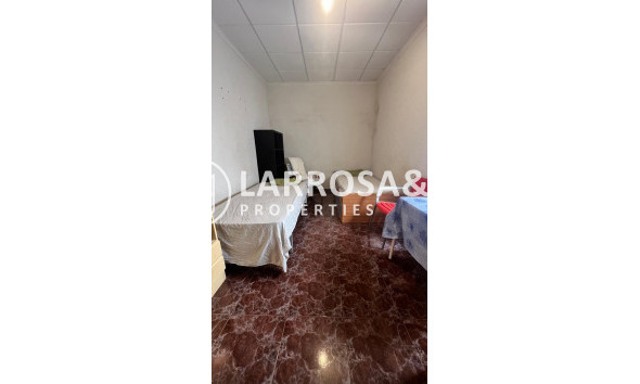 Resale - Semi-detached house - Torrevieja - Estacion de autobuses