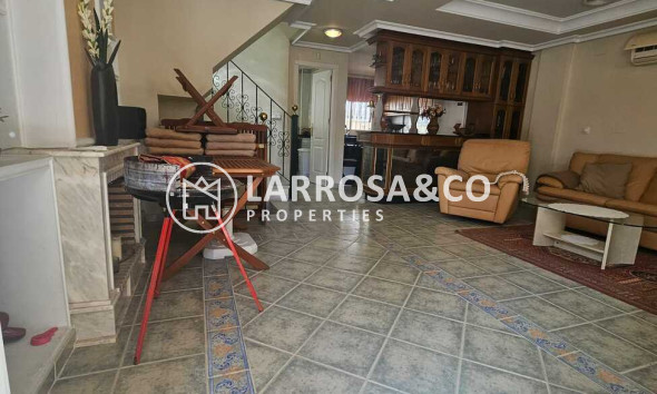 Resale - Detached House/Villa - Guardamar del Segura - Campomar