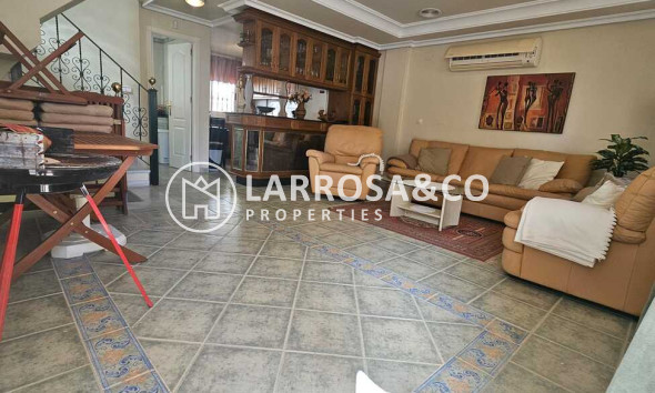Resale - Detached House/Villa - Guardamar del Segura - Campomar