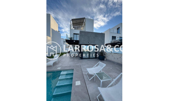 Herverkoop - Villa - Torrevieja - Los Balcones - Los Altos del Edén