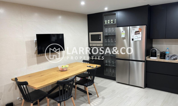 Resale - Apartment - Torrevieja - Centro