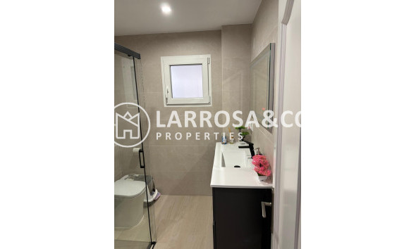Resale - Apartment - Torrevieja - Centro