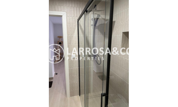 Resale - Apartment - Torrevieja - Centro