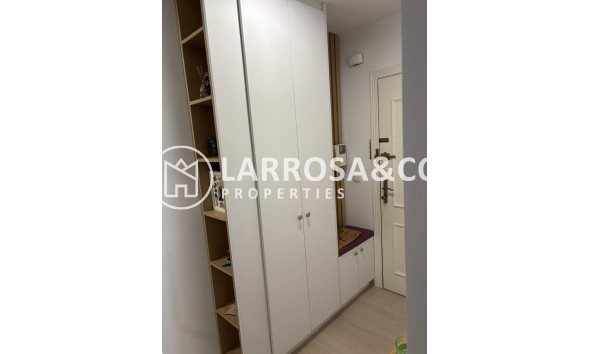 Resale - Apartment - Torrevieja - Centro