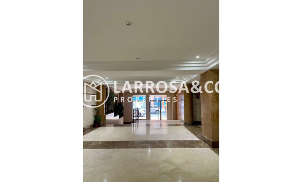 Resale - Apartment - Torrevieja - La Mata