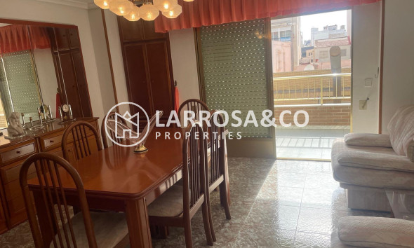 Resale - Apartment - Torrevieja - Centro