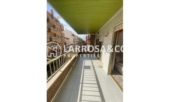 Resale - Apartment - Torrevieja - Centro