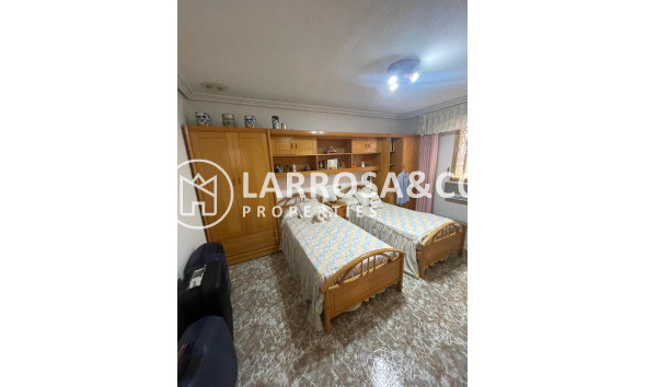 Resale - Apartment - Torrevieja - Centro
