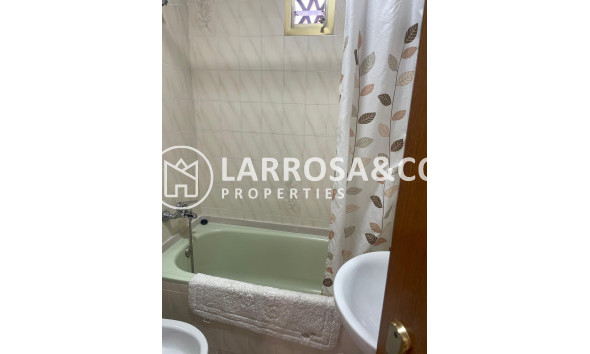 Resale - Apartment - Torrevieja - Centro