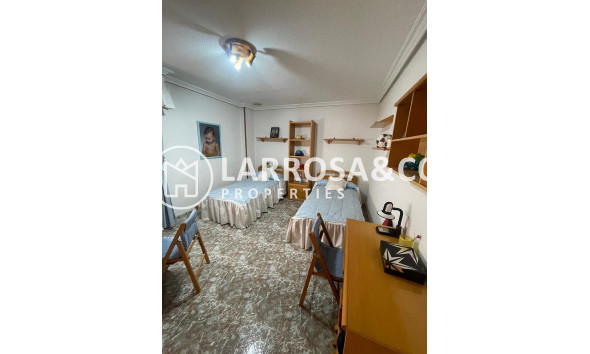 Resale - Apartment - Torrevieja - Centro