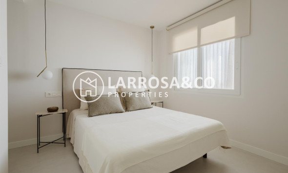 Herverkoop - Apartment - Torrevieja - Playa del Acequión