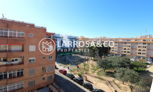 Resale - Apartment - Torrevieja - El molino