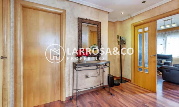 Resale - Detached House/Villa - Torrevieja - Aguas Nuevas