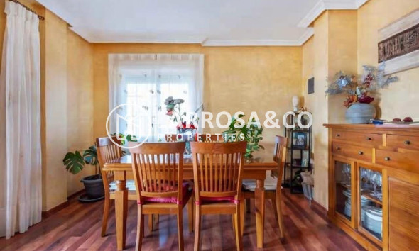 Resale - Detached House/Villa - Torrevieja - Aguas Nuevas