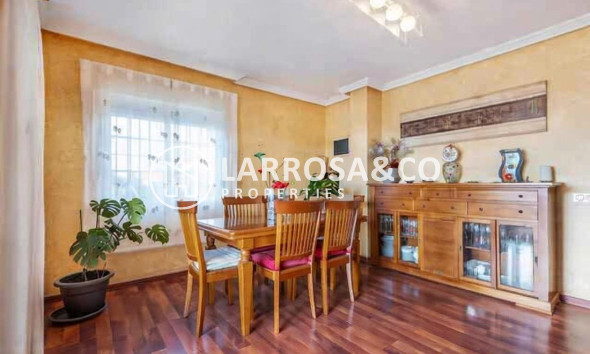 Resale - Detached House/Villa - Torrevieja - Aguas Nuevas