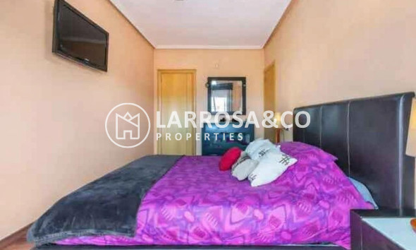 Resale - Detached House/Villa - Torrevieja - Aguas Nuevas