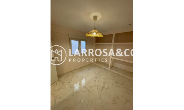 Resale - Apartment - Torrevieja - Costa Blanca