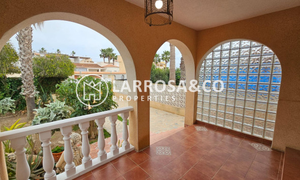 Resale - Detached House/Villa - Torrevieja - El chaparral