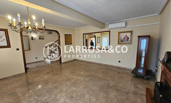 Resale - Detached House/Villa - Torrevieja - El chaparral