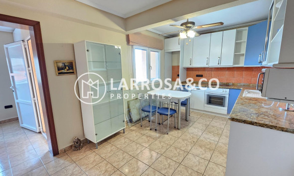 Resale - Detached House/Villa - Torrevieja - El chaparral