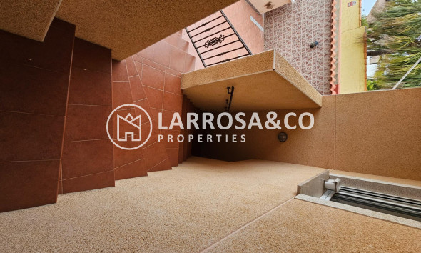 Resale - Detached House/Villa - Torrevieja - El chaparral