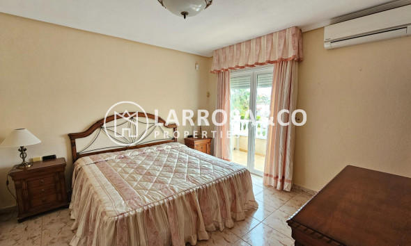 Resale - Detached House/Villa - Torrevieja - El chaparral