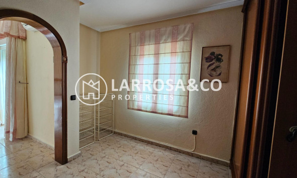 Resale - Detached House/Villa - Torrevieja - El chaparral
