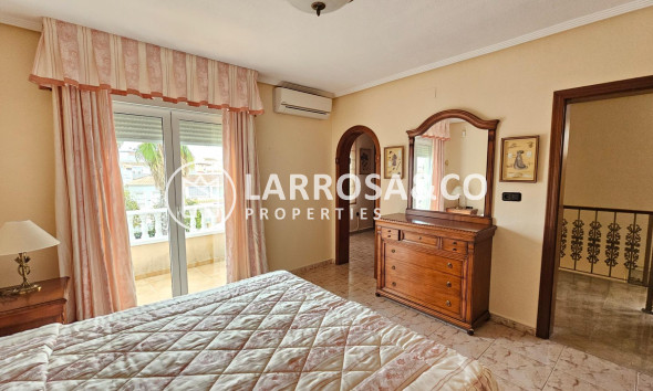 Resale - Detached House/Villa - Torrevieja - El chaparral