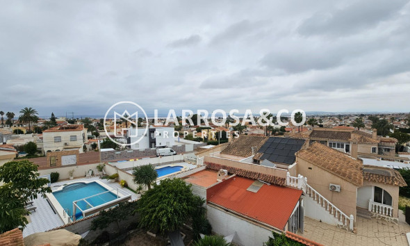 Resale - Detached House/Villa - Torrevieja - El chaparral