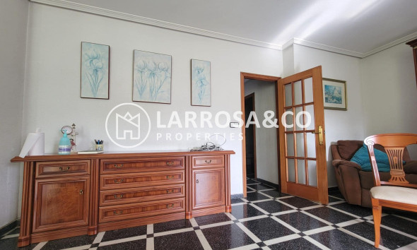 Resale - Apartment - Torrevieja - Centro