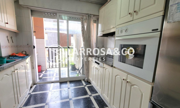 Resale - Apartment - Torrevieja - Centro