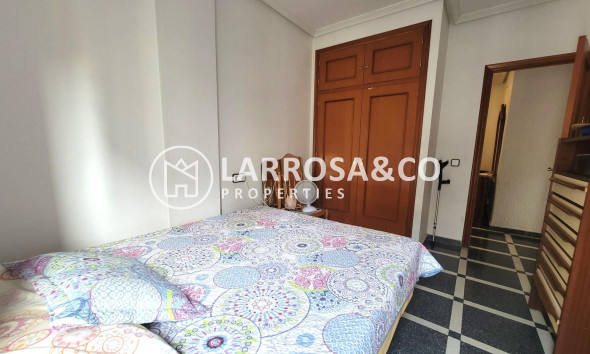 Resale - Apartment - Torrevieja - Centro