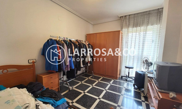 Resale - Apartment - Torrevieja - Centro