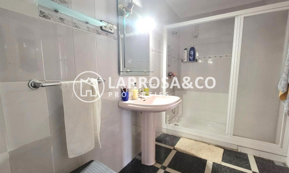 Resale - Apartment - Torrevieja - Centro