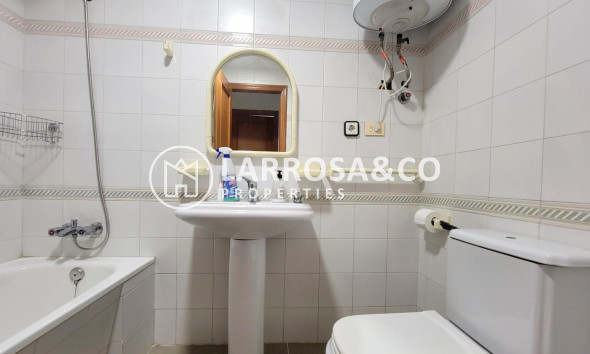 Resale - Apartment - Torrevieja - Centro