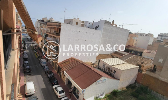 Resale - Apartment - Torrevieja - Centro