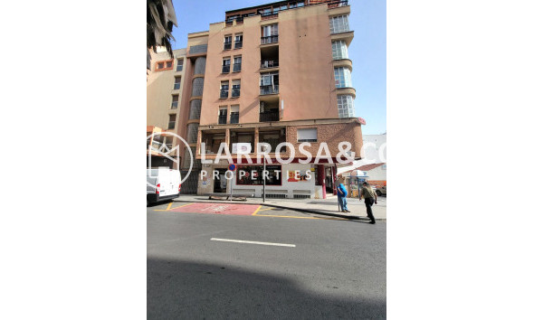 Resale - Apartment - Torrevieja - Centro