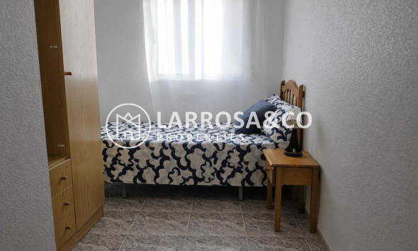 Resale - Apartment - Torrevieja - Centro - Muelle Pesquero