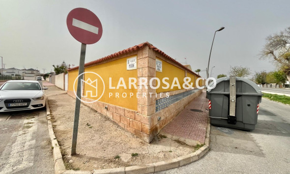 A Vendre - Villa - Torrevieja - Los Balcones - Los Altos del Edén
