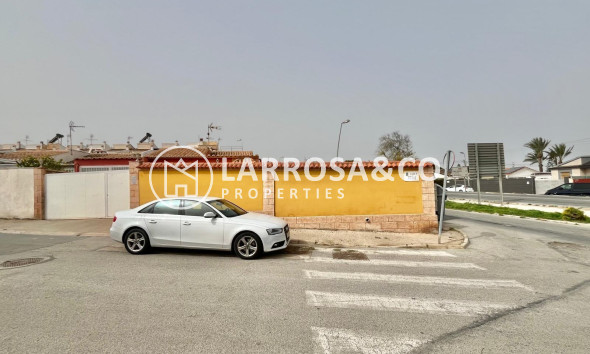 A Vendre - Villa - Torrevieja - Los Balcones - Los Altos del Edén