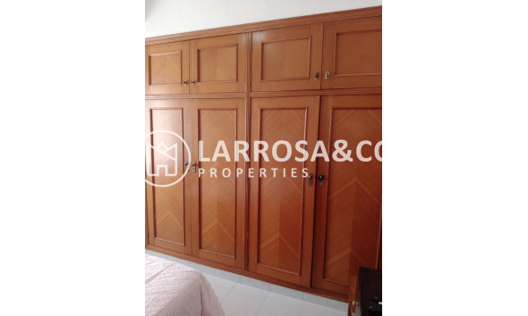 Resale - Apartment - Torrevieja - Playa del cura