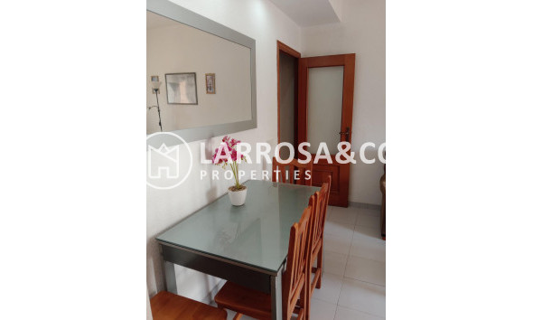 Resale - Apartment - Torrevieja - Playa del cura