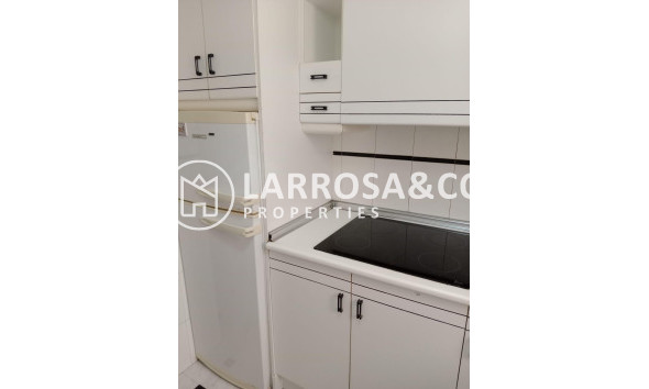 Resale - Apartment - Torrevieja - Playa del cura